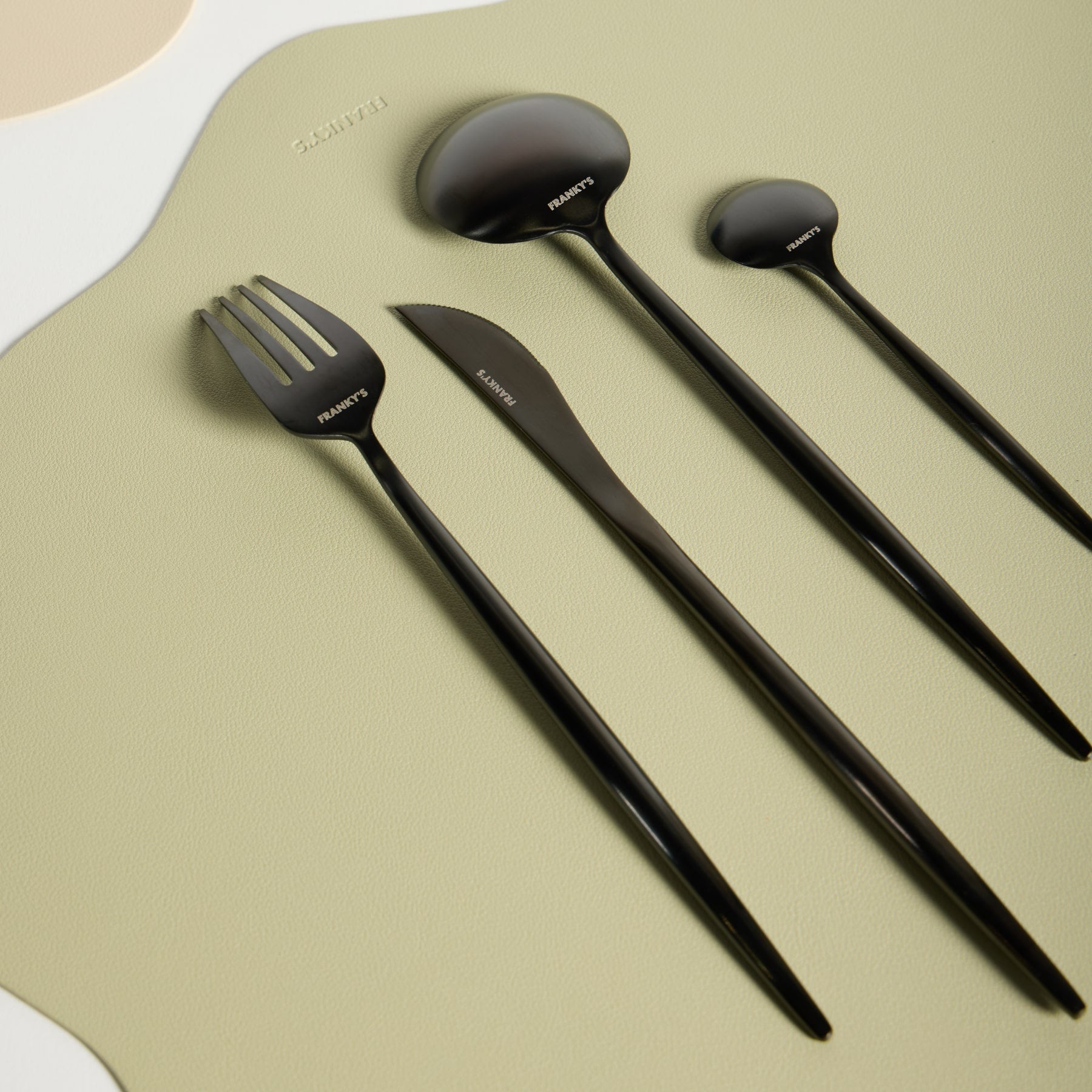 Peru Cutlery Set Black - Buy Cutlery Sets Online at FRANKY'S