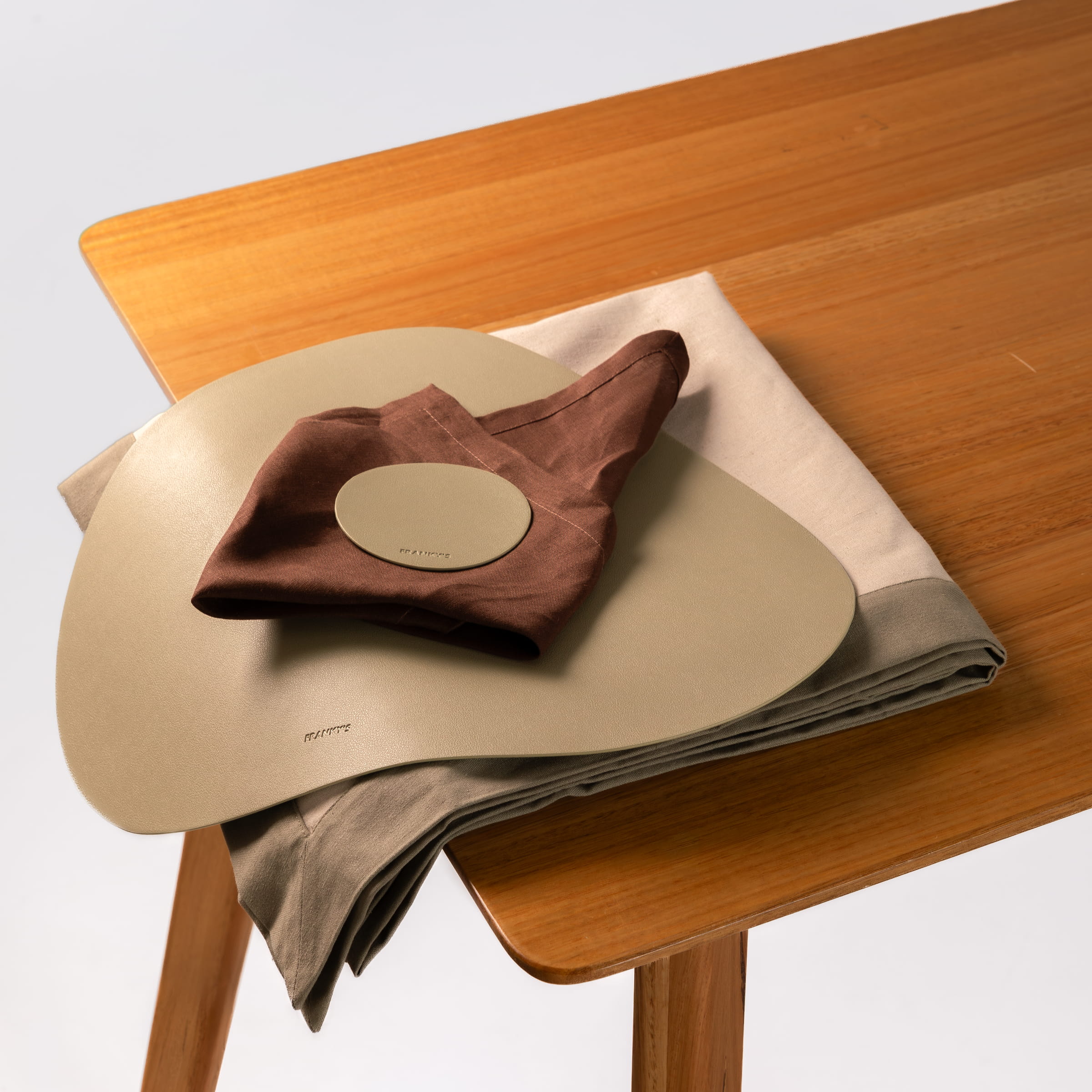 Long Lunch Table Setting (Setting for 4) - Buy Table Linen Sets Online at FRANKY'S