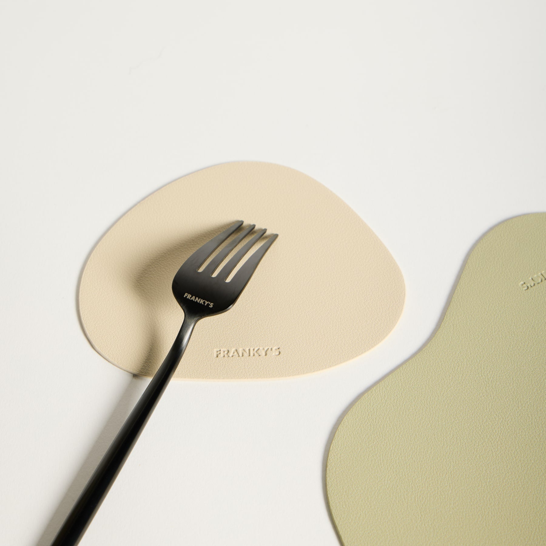 Peru Cutlery Set Black - Buy Cutlery Sets Online at FRANKY'S